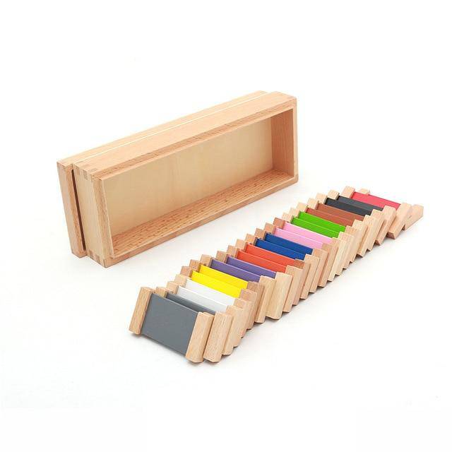 Tablettenbox aus farbigem Holzmaterial